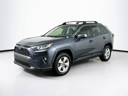 Used 2019 Toyota RAV4 XLE image 3