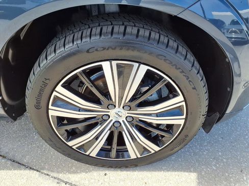 Certified 2023 Volvo XC60 B5 Plus w/ Protection Package Premier image 9