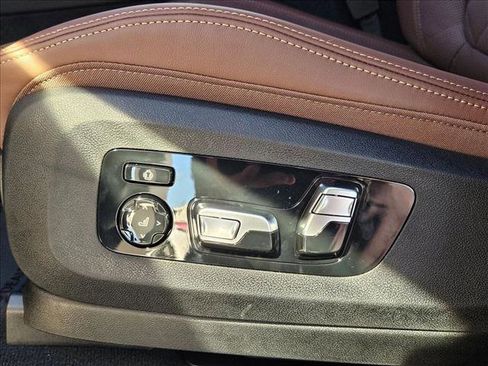 New 2026 BMW X5 xDrive50e w/ Climate Comfort Package image 4