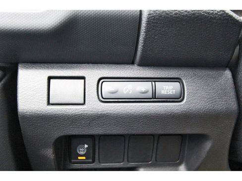 Used 2023 Nissan Frontier SV w/ Technology Package image 23