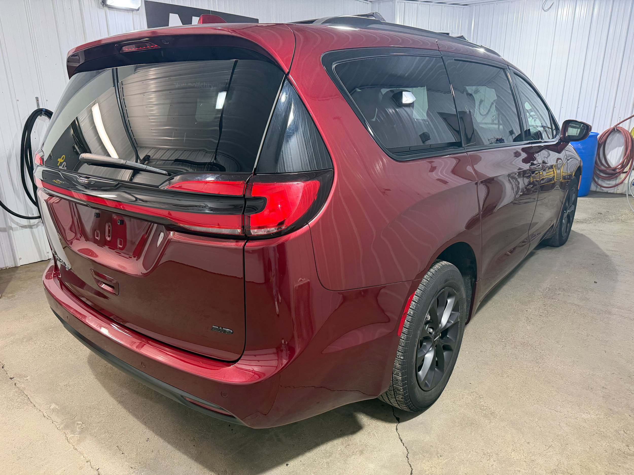 Used 2021 Chrysler Pacifica Touring w/ Cold Weather Group AWD/4WD image 6