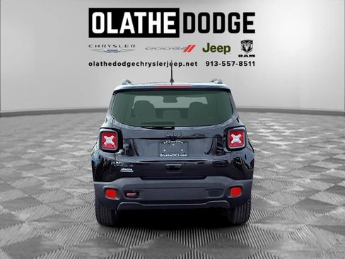 Used 2023 Jeep Renegade Latitude image 23