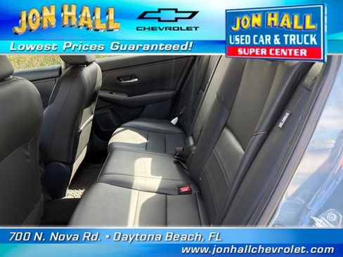 Used 2025 Nissan Sentra SR w/ SR Premium Package FWD image 16