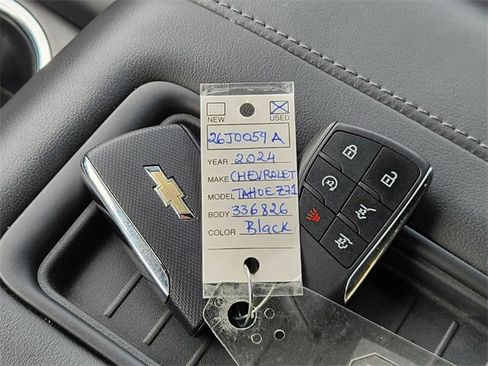Used 2024 Chevrolet Tahoe Z71 w/ Luxury Package image 36