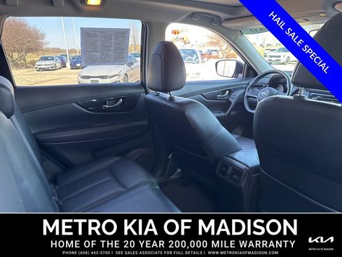 Used 2018 Nissan Rogue SL w/ Premium Package AWD/4WD image 34