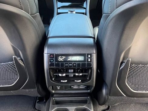 New 2025 Jeep Grand Cherokee L Laredo image 24