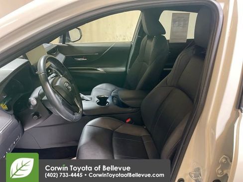 Certified 2021 Toyota Venza Limited image 12