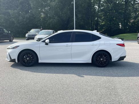 Used 2025 Toyota Camry SE w/ Multimedia Upgrade Package FWD image 4