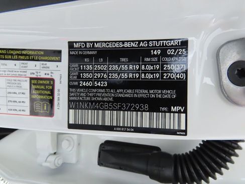 Certified 2025 Mercedes-Benz GLC 300 image 36