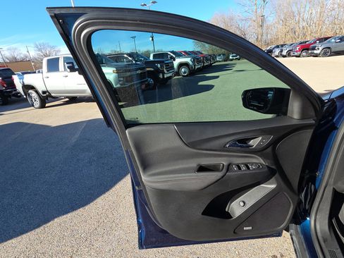 Used 2023 Chevrolet Equinox RS w/ RS Leather Package image 12