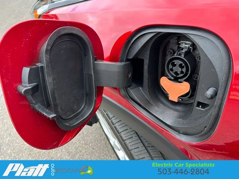 Used 2023 Chevrolet Bolt EUV LT w/ Driver Confidence Package FWD image 46