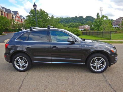 Used 2017 Audi Q5 2.0T Premium Plus w/ Technology Package AWD/4WD image 10