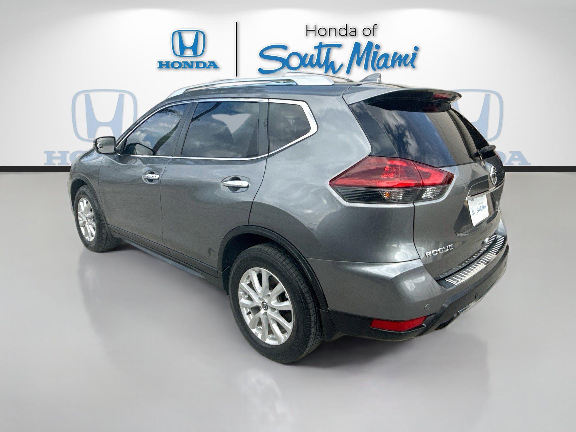 Used 2020 Nissan Rogue SV FWD image 5