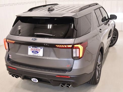 New 2026 Ford Explorer ST image 42
