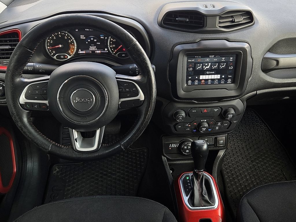 Used 2018 Jeep Renegade Trailhawk w/ Cold Weather Group II AWD/4WD image 10