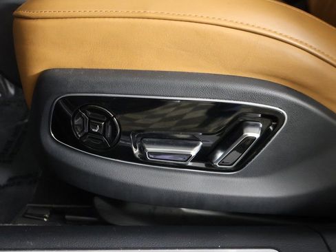 Used 2023 Audi A8 L 3.0T image 36