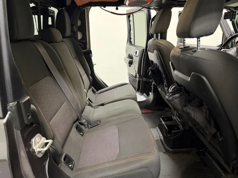 Used 2021 Jeep Gladiator Mojave w/ Trailer Tow Package image 13