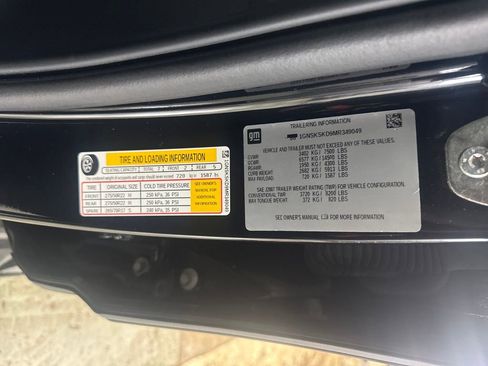 Used 2021 Chevrolet Tahoe Premier w/ Premium Package image 31