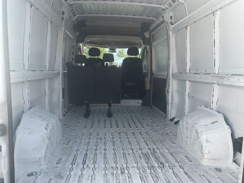 Used 2021 RAM ProMaster 2500 w/ Convenience Group FWD image 11