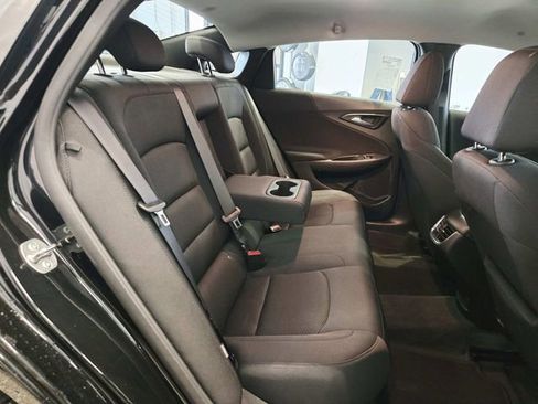 Used 2025 Chevrolet Malibu LT FWD image 11