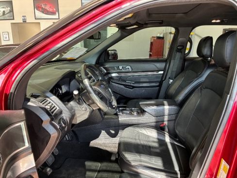 Used 2019 Ford Explorer Limited AWD/4WD image 20