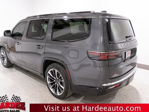 Used 2022 Jeep Wagoneer Series III w/ Premium Group I AWD/4WD image 3