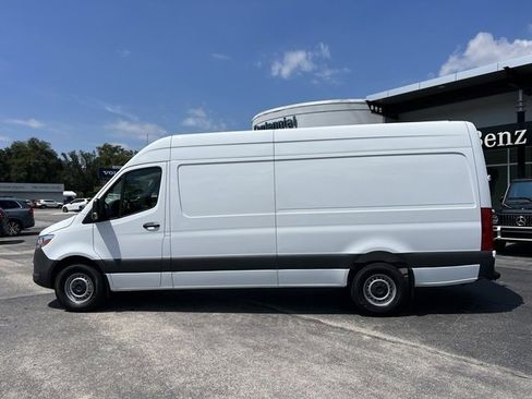 New 2023 Mercedes-Benz Sprinter 2500 image 2