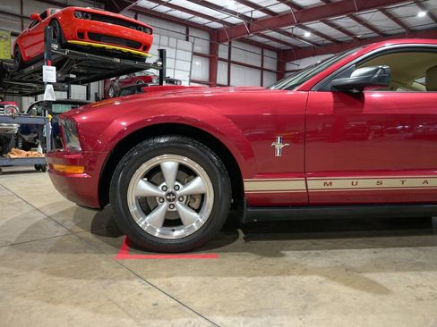 Used 2007 Ford Mustang Coupe RWD image 3