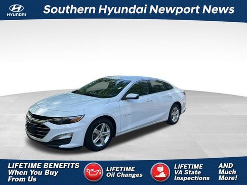 Used 2023 Chevrolet Malibu LT FWD image 1