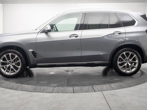 Used 2024 BMW X5 xDrive40i w/ Parking Assistance Package AWD/4WD image 5
