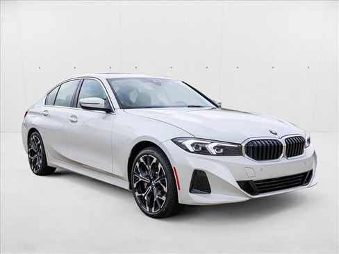 Used 2025 BMW 330i xDrive Sedan AWD/4WD image 3