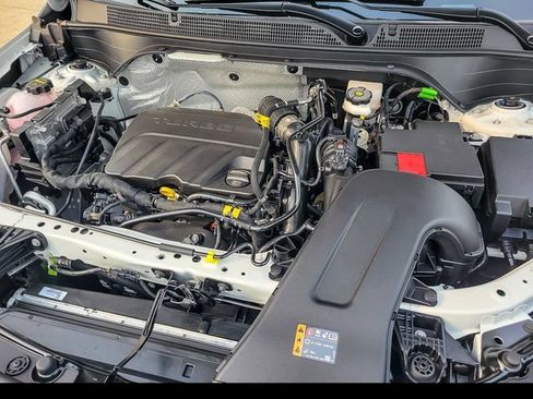 New 2026 Buick Envista Sport Touring FWD image 24