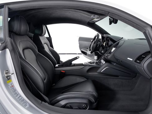 Used 2015 Audi R8 Competition image 34