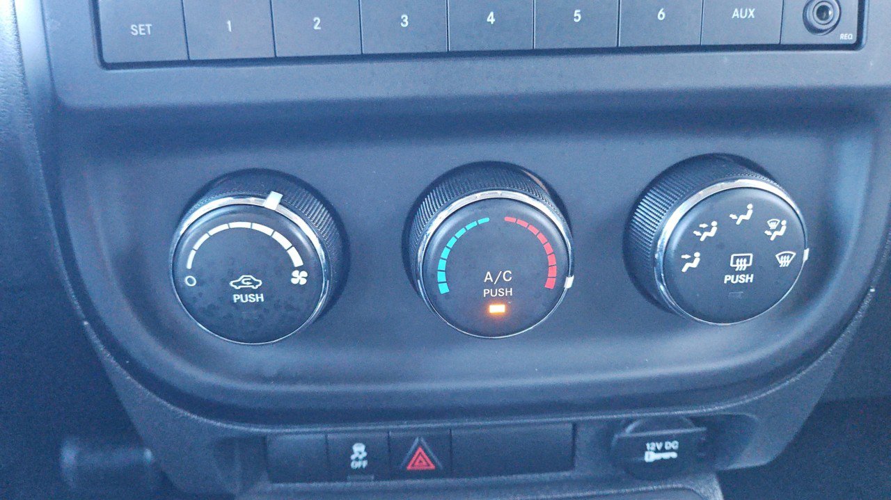 Used 2014 Jeep Patriot Sport w/ Power Value Group FWD image 17