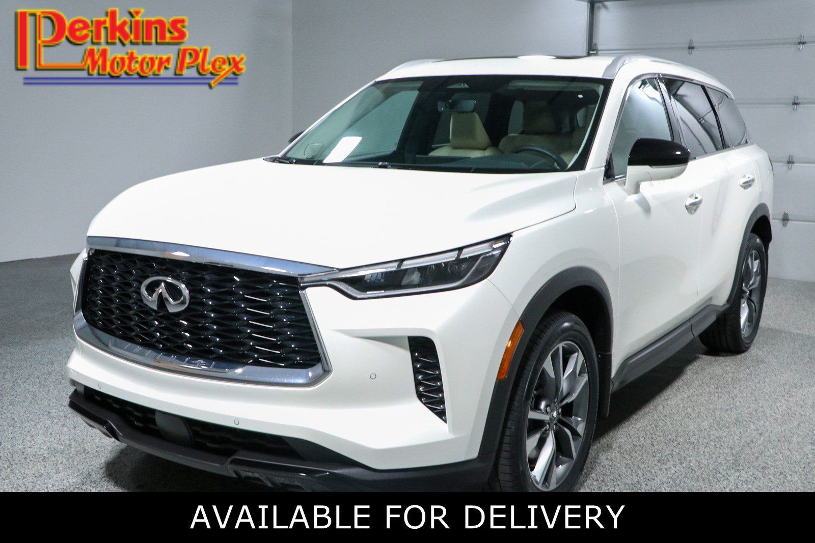Used 2023 INFINITI QX60 Luxe w/ Performance Audio Package AWD/4WD image 1