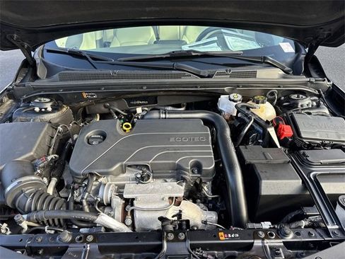 Used 2024 Chevrolet Malibu LT image 24