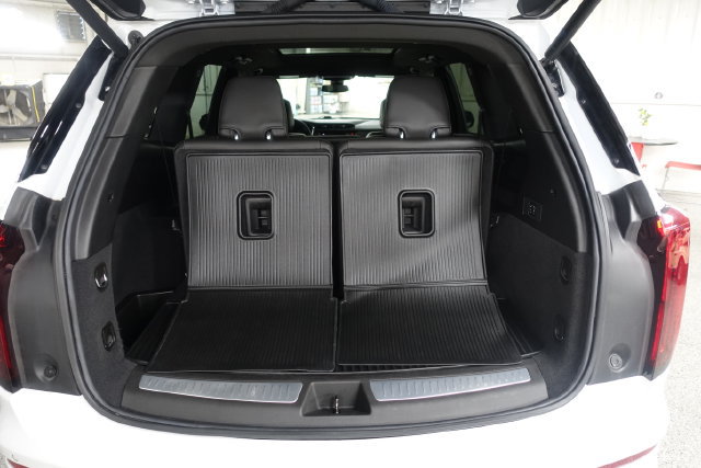 Used 2024 Cadillac XT6 Luxury w/ LPO, Floor Liner Package AWD/4WD image 23