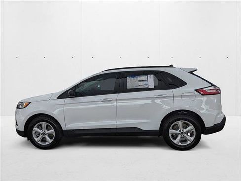 New 2024 Ford Edge SE image 5