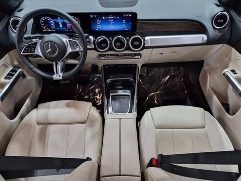 Used 2026 Mercedes-Benz GLB 250 image 18