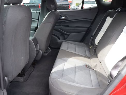 Used 2024 Chevrolet Trax RS w/ Driver Confidence Package FWD image 21