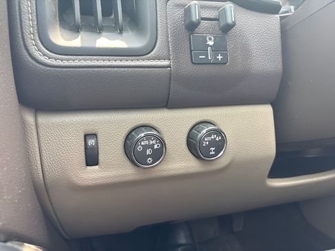 Used 2018 GMC Canyon SLT w/ Trailering Package AWD/4WD image 11
