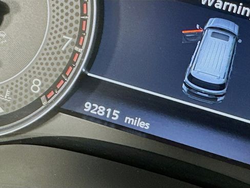 Used 2021 Nissan Armada SL w/ Captain's Chairs Package image 18