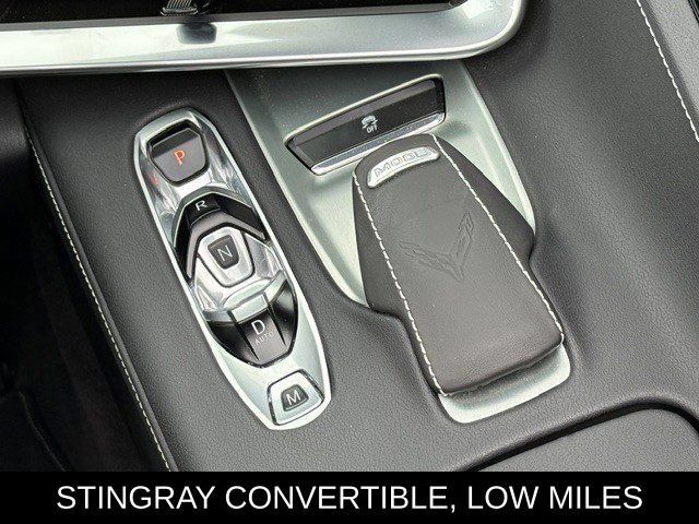 Used 2024 Chevrolet Corvette Stingray Convertible w/ 1LT RWD image 19