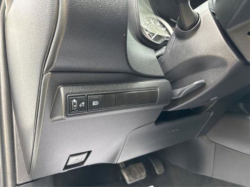 Used 2022 Toyota Corolla LE image 27