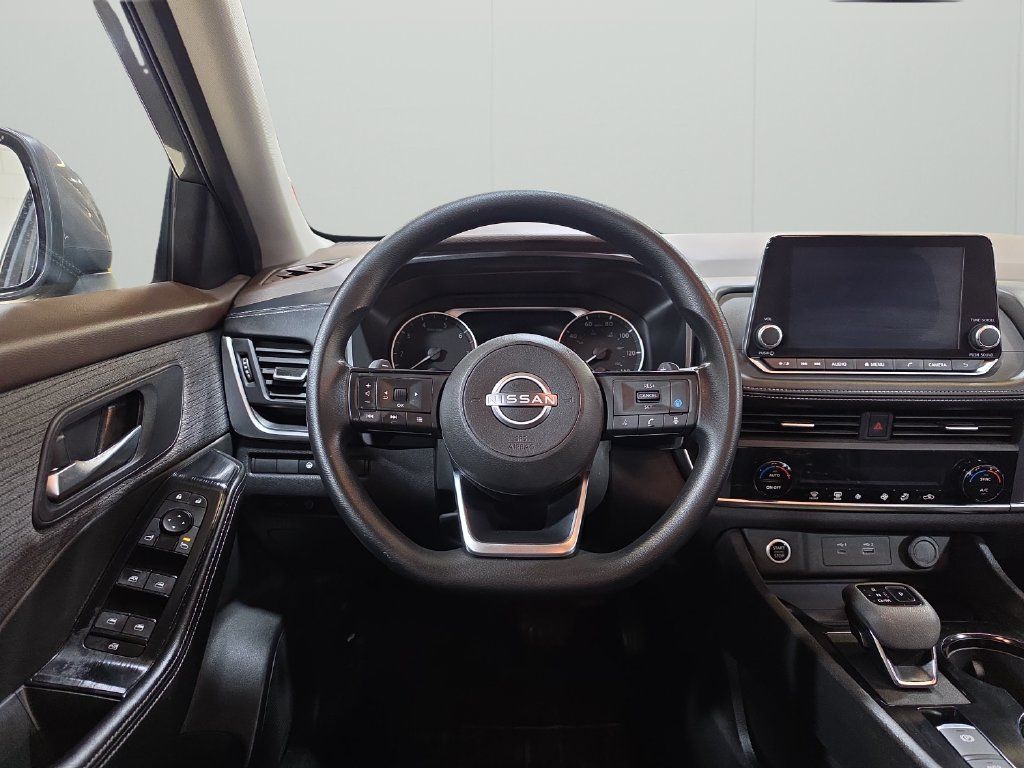 Used 2023 Nissan Rogue SV AWD/4WD image 18