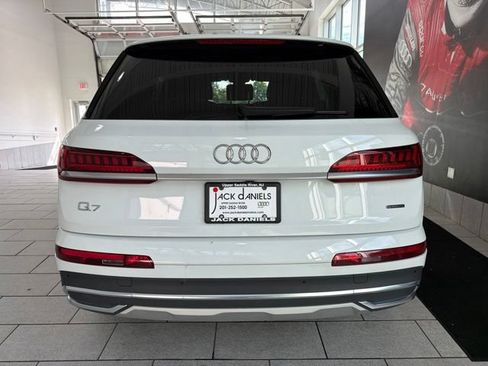 Used 2023 Audi Q7 3.0T Premium w/ Convenience Package AWD/4WD image 4