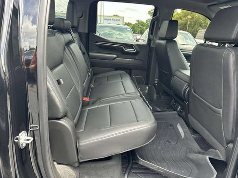 Used 2024 GMC Sierra 1500 SLT AWD/4WD image 7