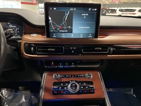 Used 2021 Lincoln Aviator Reserve w/ Equipment Group 201A image 34