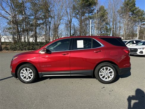 Used 2020 Chevrolet Equinox LT image 2