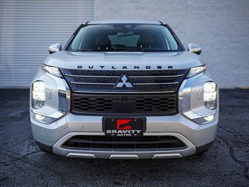 Used 2023 Mitsubishi Outlander SE image 4